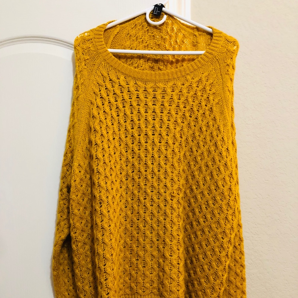 Beautiful mustard chunky sweater